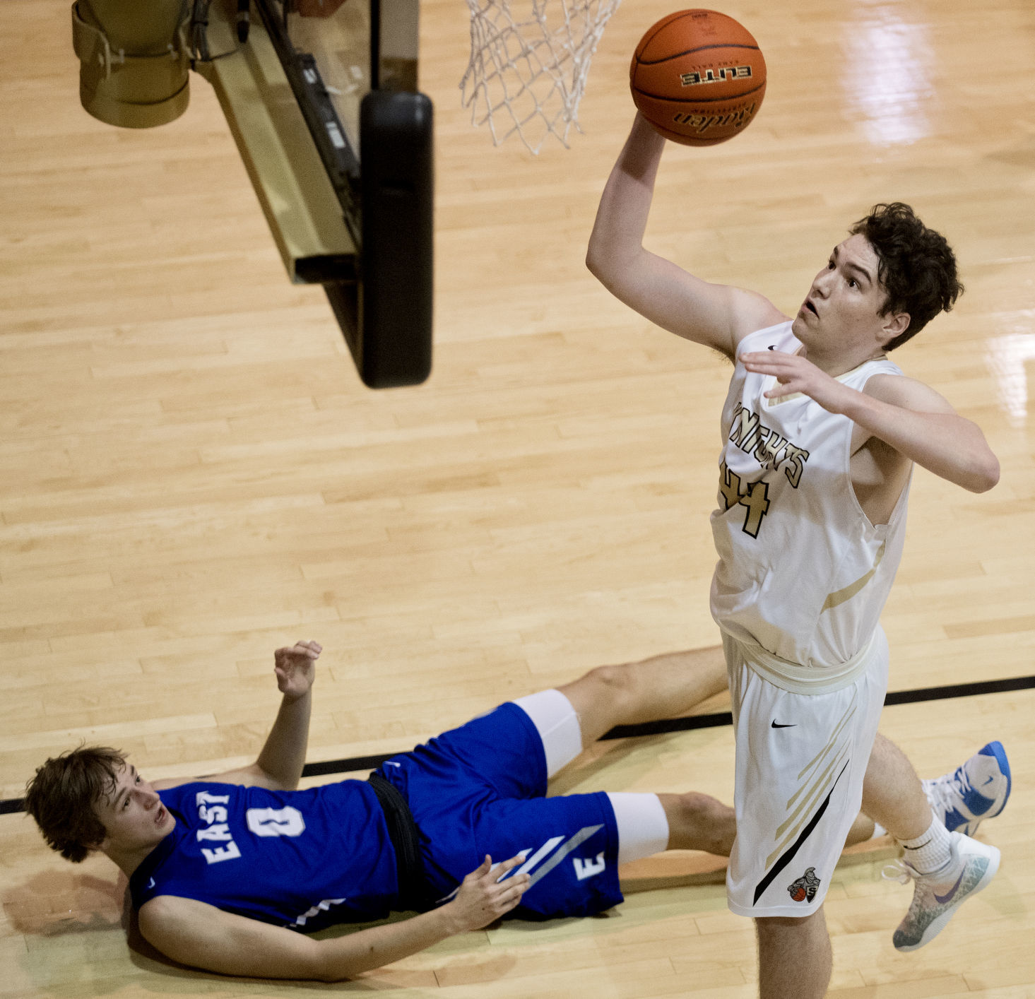 Lincoln East vs. Lincoln Southeast, 1.11